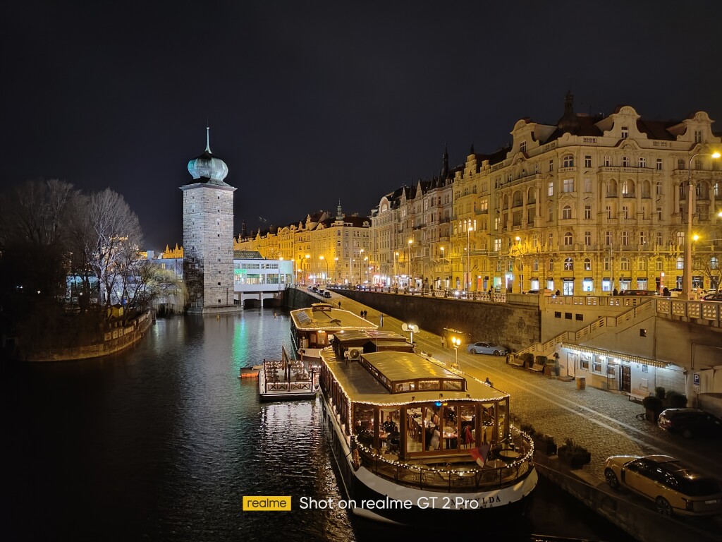 realme GT2 Pro fotka focená v nočním režimu