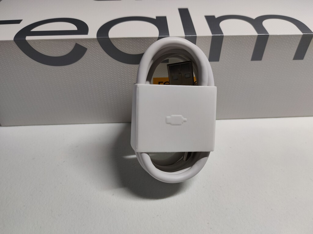 realme GT2 Pro kabel